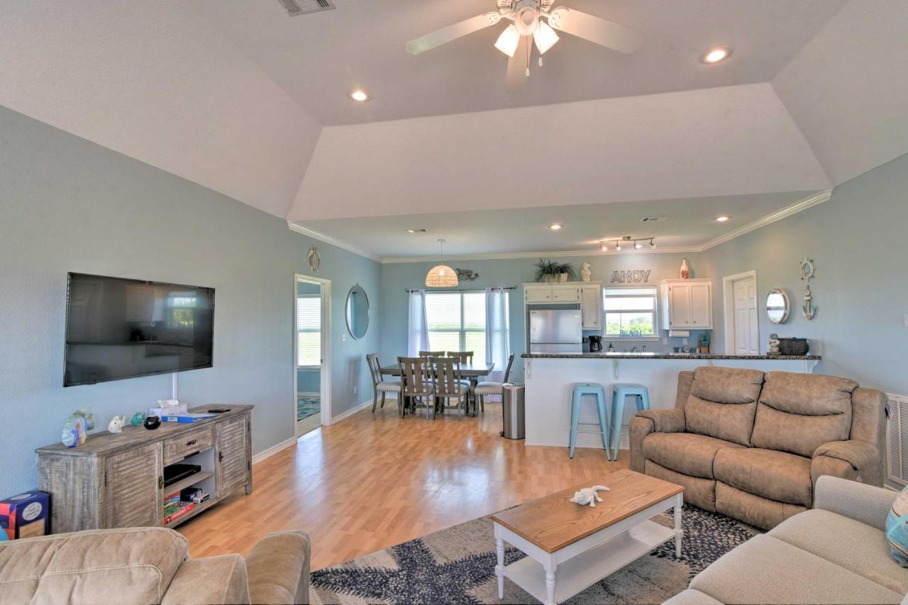 Bright Crystal Beach House, Walk To Coast! Villa Bolivar Peninsula Exterior photo